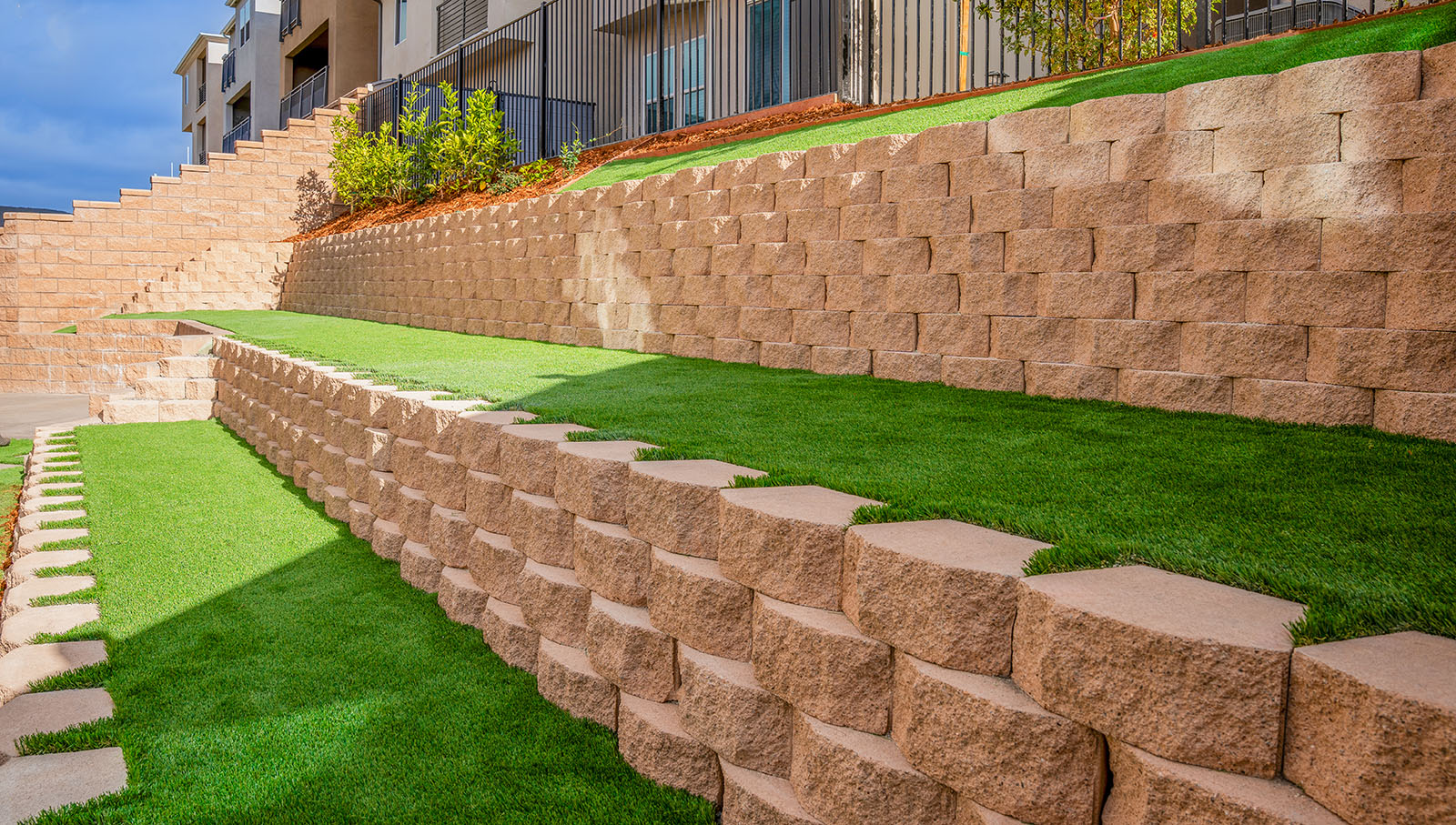 retaining wall construction San Diego