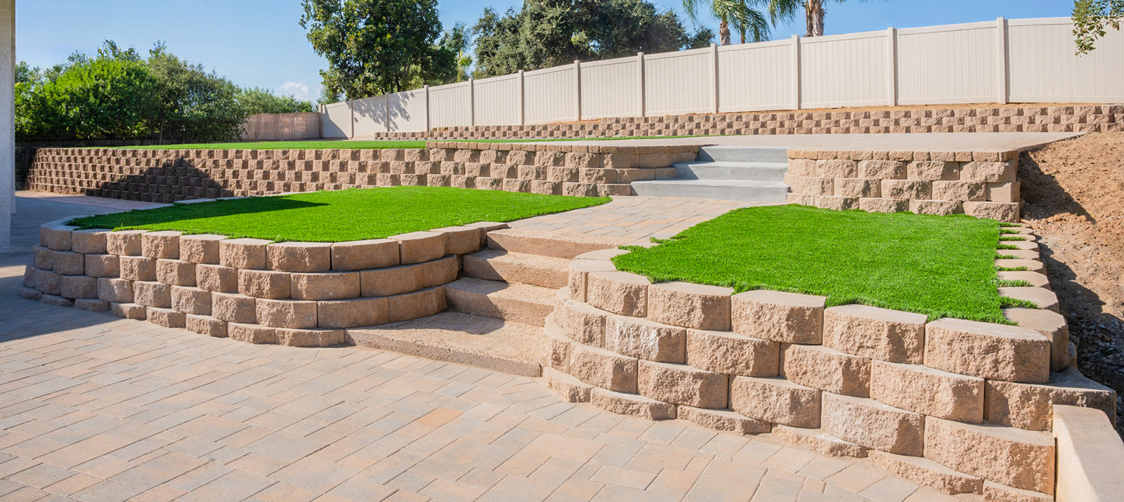 slope retaining wall installation California