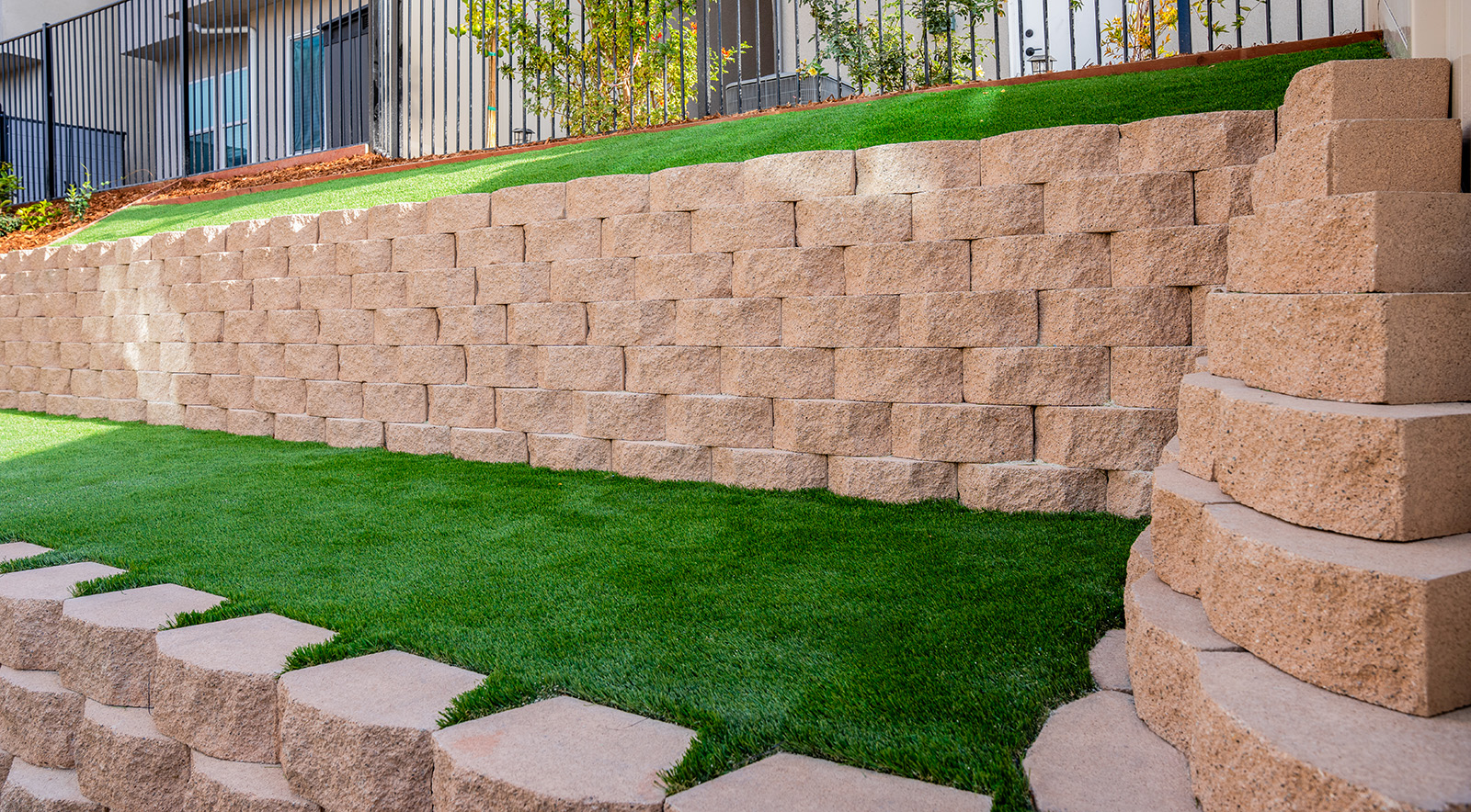 backyard retaining wall Vista CA
